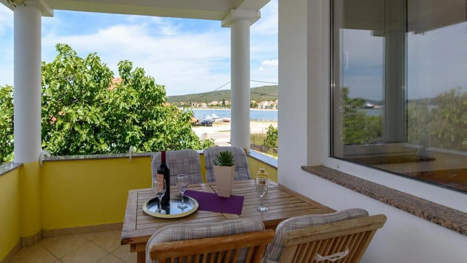 Homely Apartment In Suko An Near Sea Sukošan Hébergement de vacances